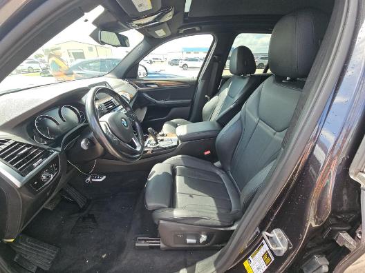 BMW X3 Vehicle Full-screen Gallery Image 07