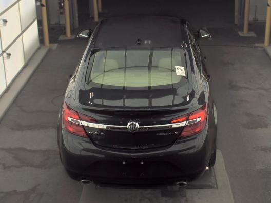 Buick Regal Vehicle Full-screen Gallery Image 05