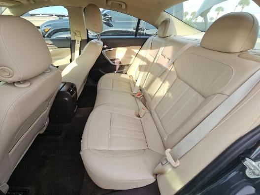 Buick Regal Vehicle Full-screen Gallery Image 09