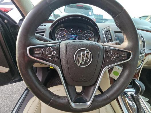 Buick Regal Vehicle Full-screen Gallery Image 10