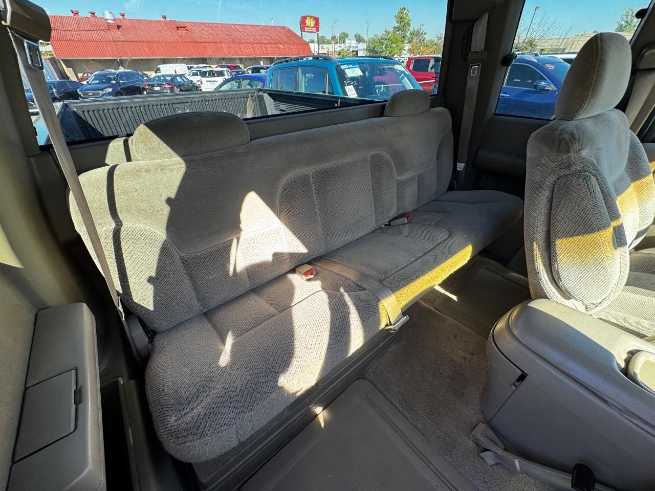 Chevrolet C/K 1500 Vehicle Full-screen Gallery Image 07