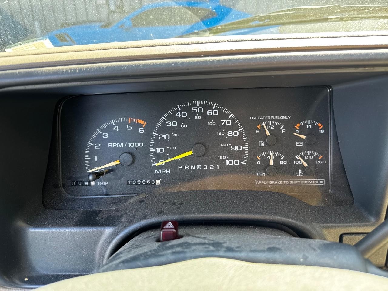 Chevrolet C/K 1500 Vehicle Full-screen Gallery Image 14