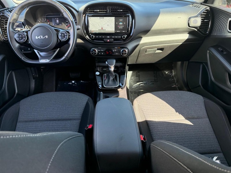 Kia Soul Vehicle Full-screen Gallery Image 12