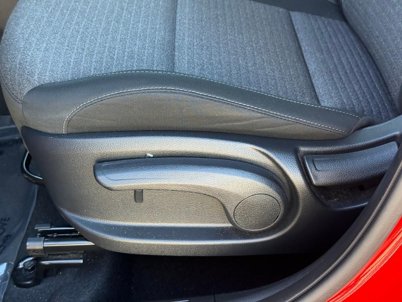 Kia Soul Vehicle Full-screen Gallery Image 19