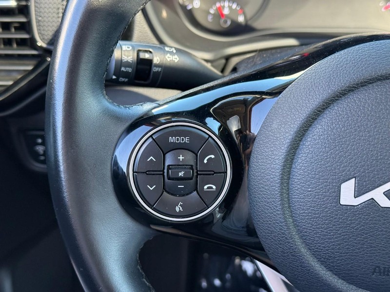 Kia Soul Vehicle Full-screen Gallery Image 22