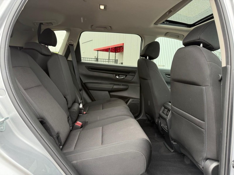 Honda CR-V Vehicle Full-screen Gallery Image 09