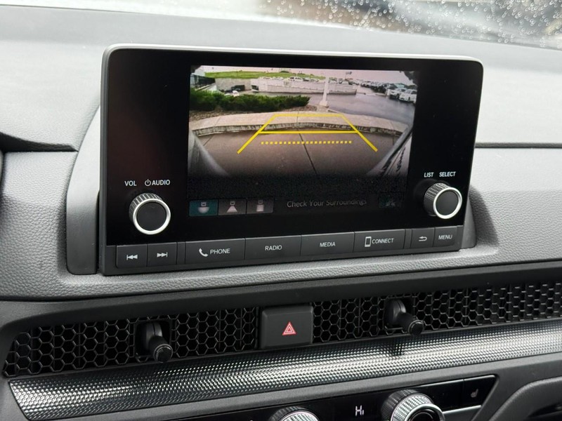 Honda CR-V Vehicle Full-screen Gallery Image 23