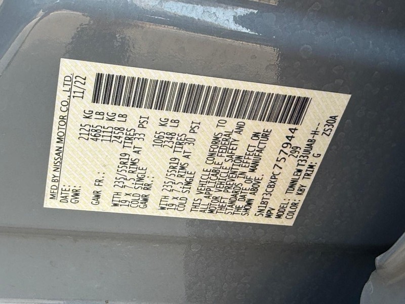 Nissan Rogue Vehicle Full-screen Gallery Image 29