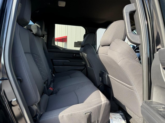2025 Toyota Tacoma SR5 - Photo 8