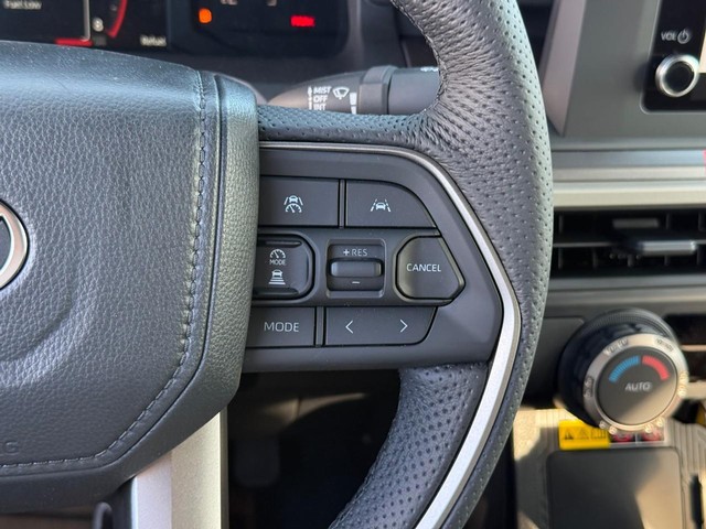 2025 Toyota Tacoma SR5 - Photo 17