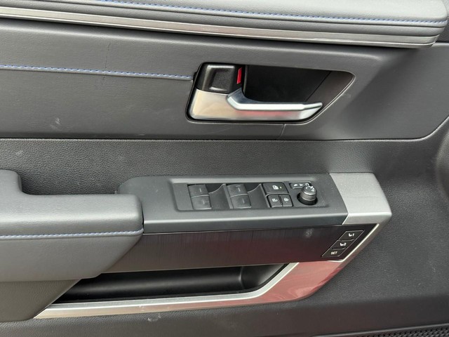 2025 Toyota Tundra Platinum - Photo 12
