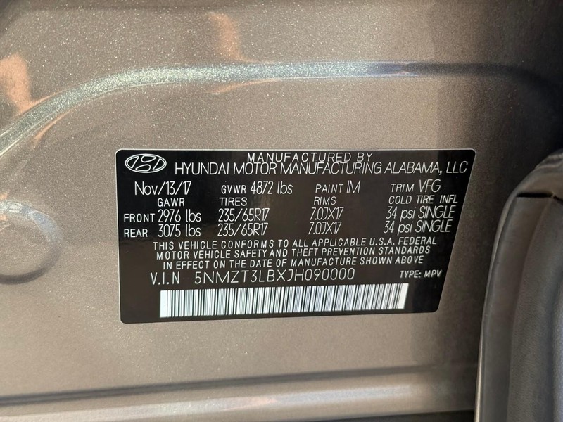 Hyundai Santa Fe Sport Vehicle Full-screen Gallery Image 23