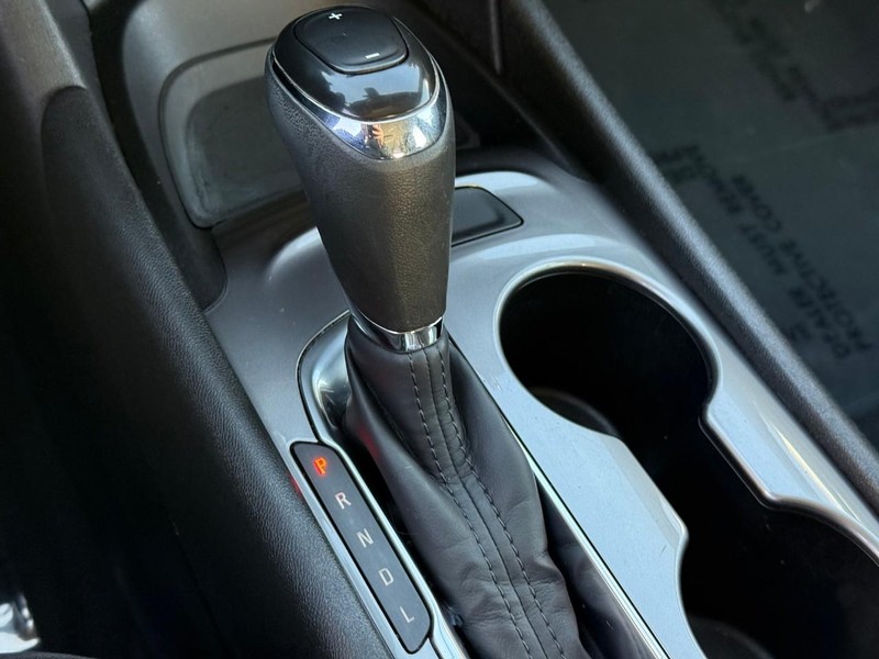 Chevrolet Malibu Vehicle Full-screen Gallery Image 21