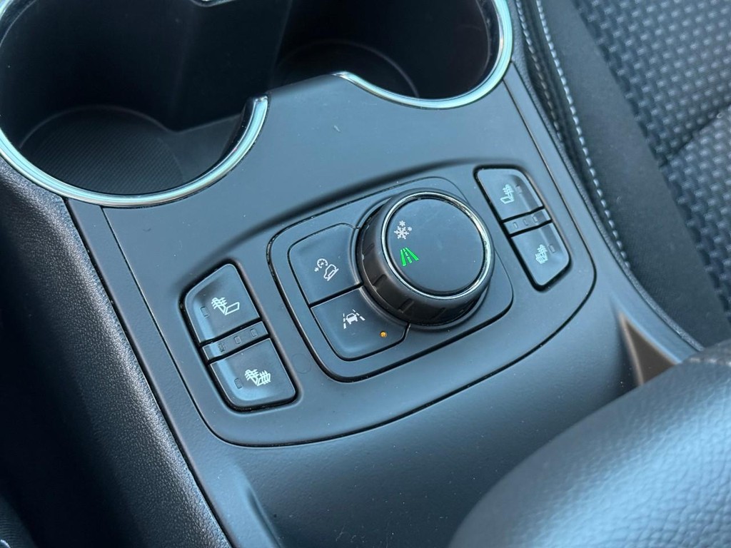 GMC Terrain Vehicle Full-screen Gallery Image 22