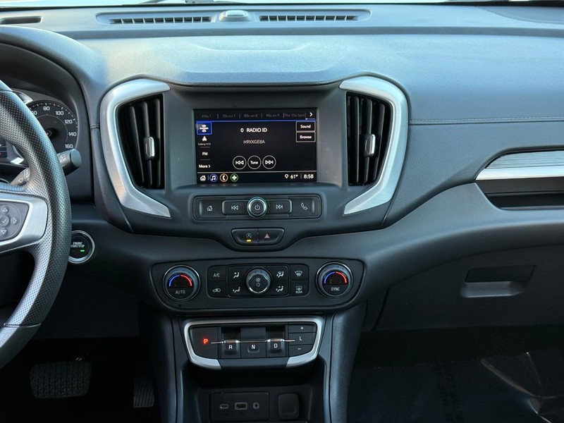 GMC Terrain Vehicle Full-screen Gallery Image 14