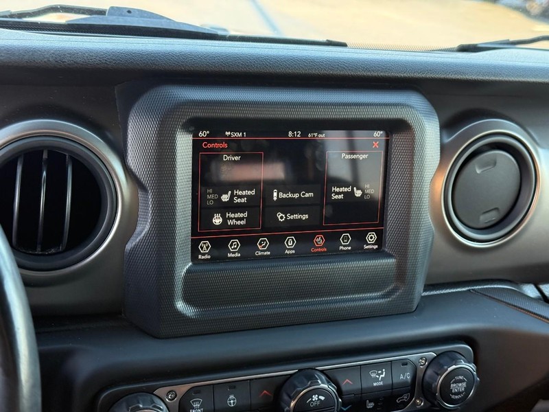 Jeep Wrangler Unlimited Vehicle Full-screen Gallery Image 24