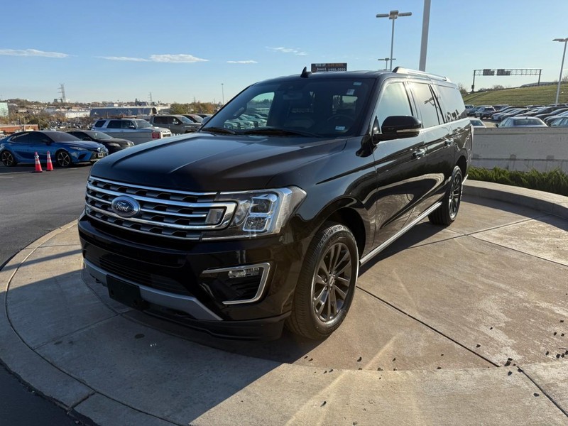 Ford Expedition Max Vehicle Full-screen Gallery Image 08