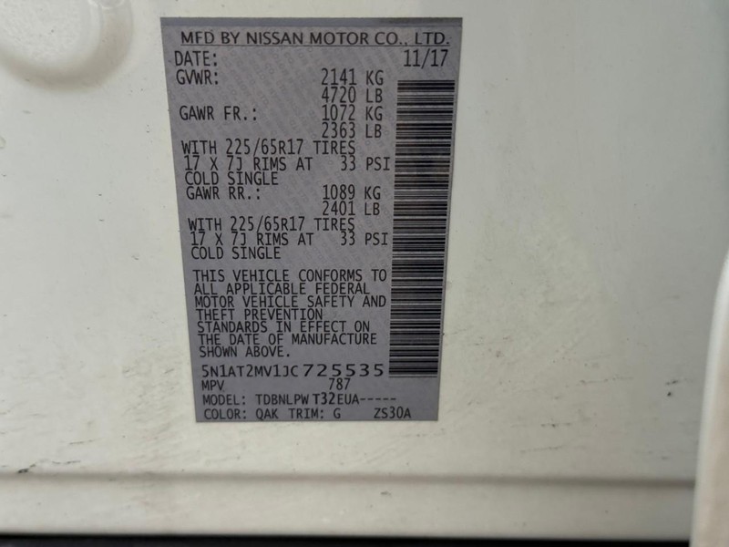 Nissan Rogue Vehicle Full-screen Gallery Image 22