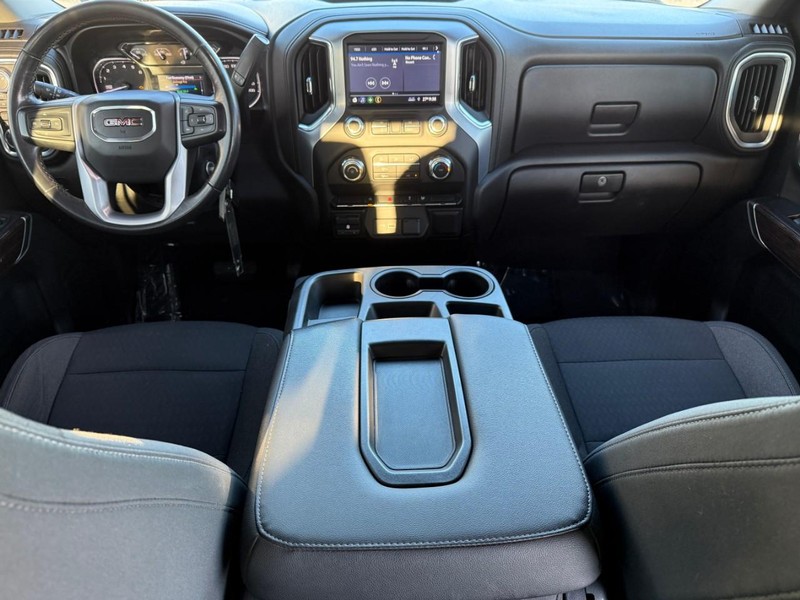GMC Sierra 1500 Vehicle Full-screen Gallery Image 11
