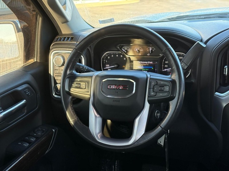 GMC Sierra 1500 Vehicle Full-screen Gallery Image 12