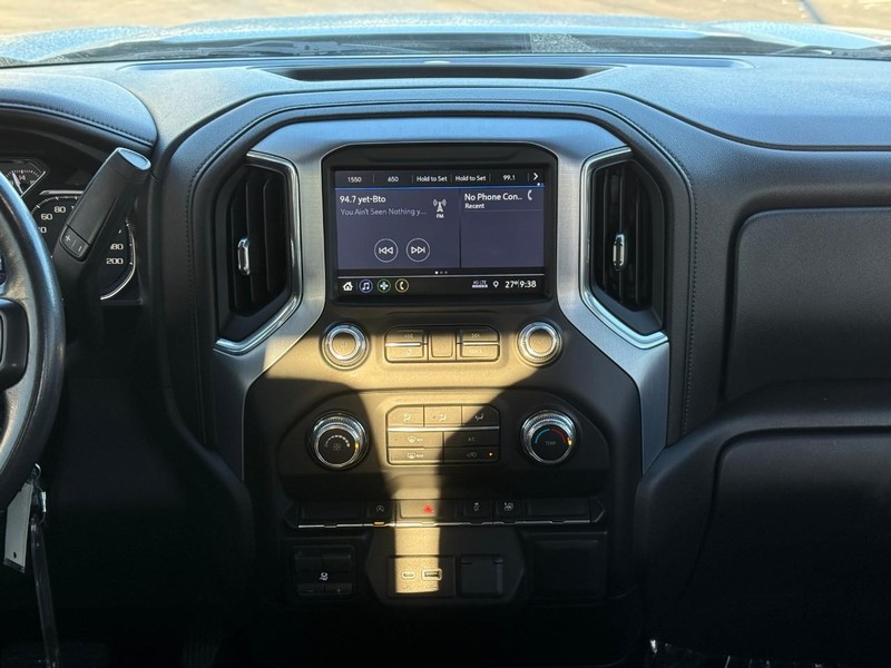 GMC Sierra 1500 Vehicle Full-screen Gallery Image 13
