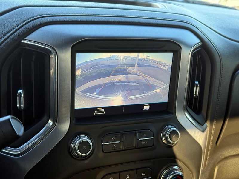 GMC Sierra 1500 Vehicle Full-screen Gallery Image 21