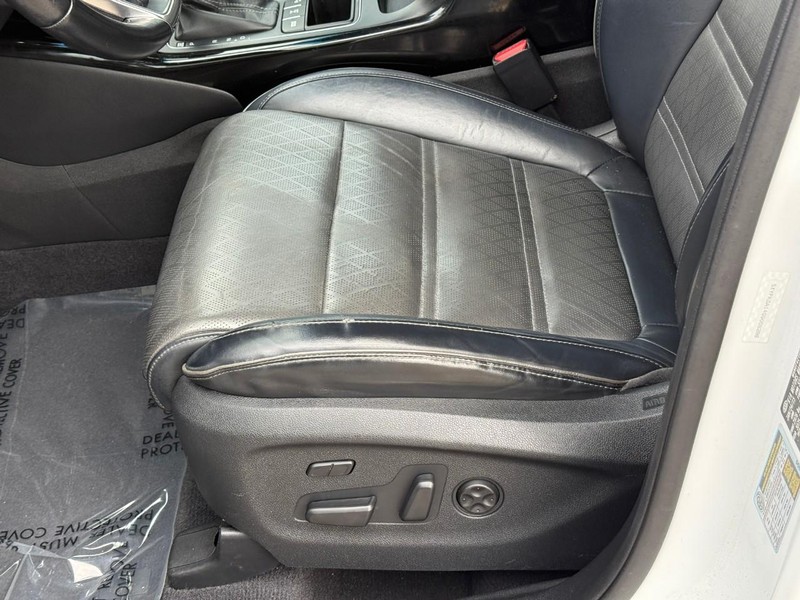 Kia Sorento Vehicle Full-screen Gallery Image 18