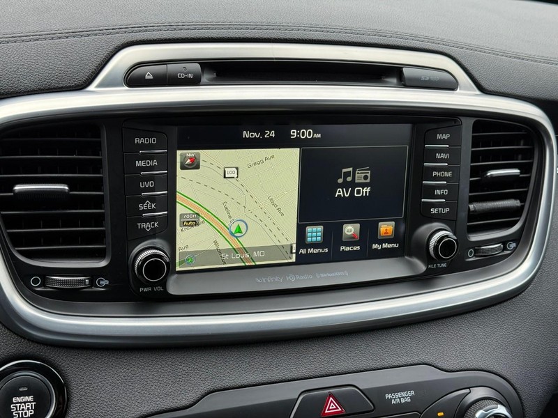 Kia Sorento Vehicle Full-screen Gallery Image 22