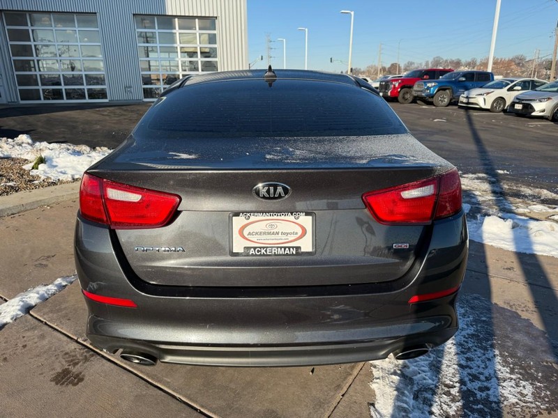 Kia Optima Vehicle Full-screen Gallery Image 07