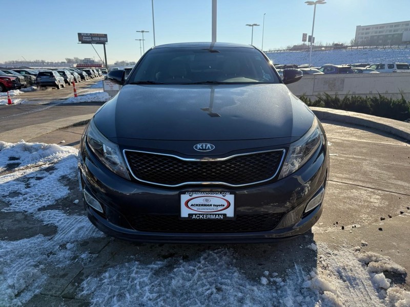 Kia Optima Vehicle Full-screen Gallery Image 10