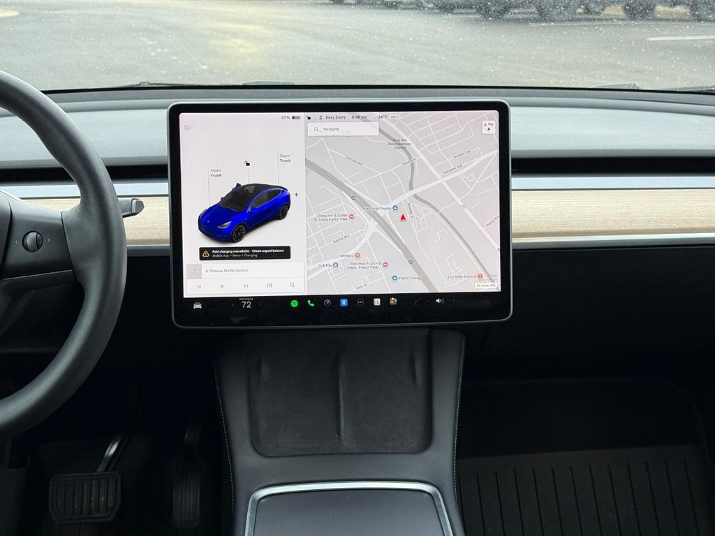 Tesla Model Y Vehicle Full-screen Gallery Image 12