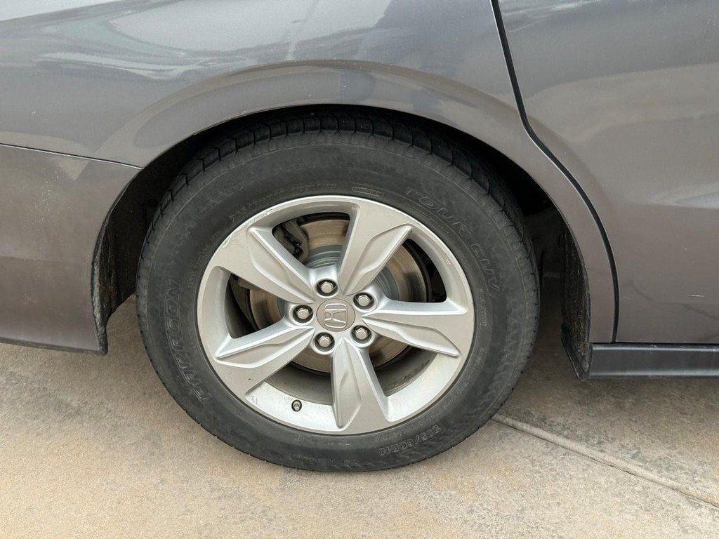 Honda Odyssey Vehicle Full-screen Gallery Image 04