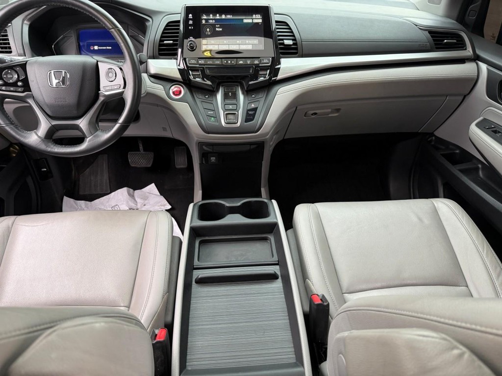 Honda Odyssey Vehicle Full-screen Gallery Image 11