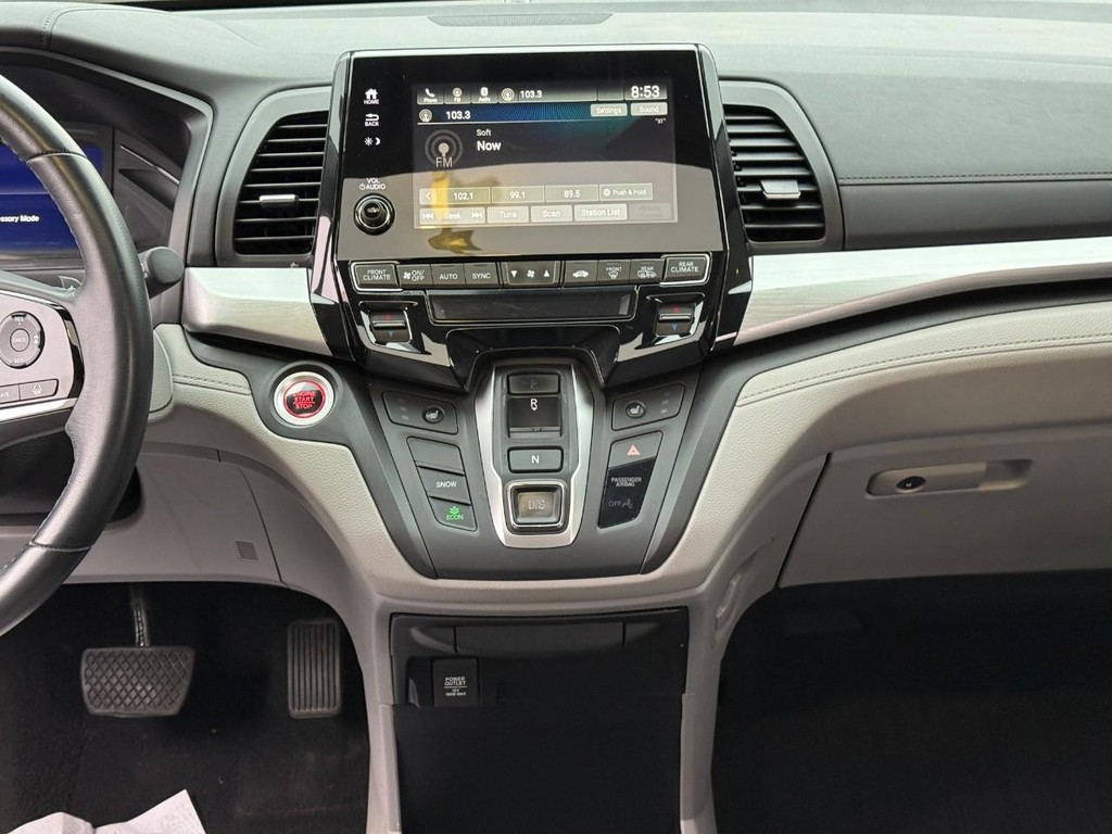 Honda Odyssey Vehicle Full-screen Gallery Image 14