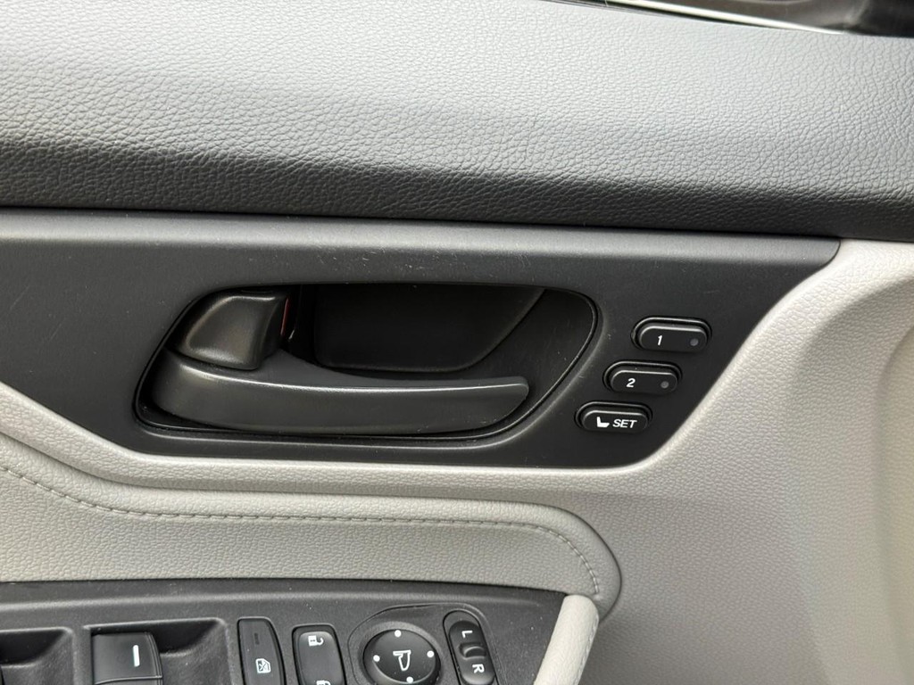 Honda Odyssey Vehicle Full-screen Gallery Image 17