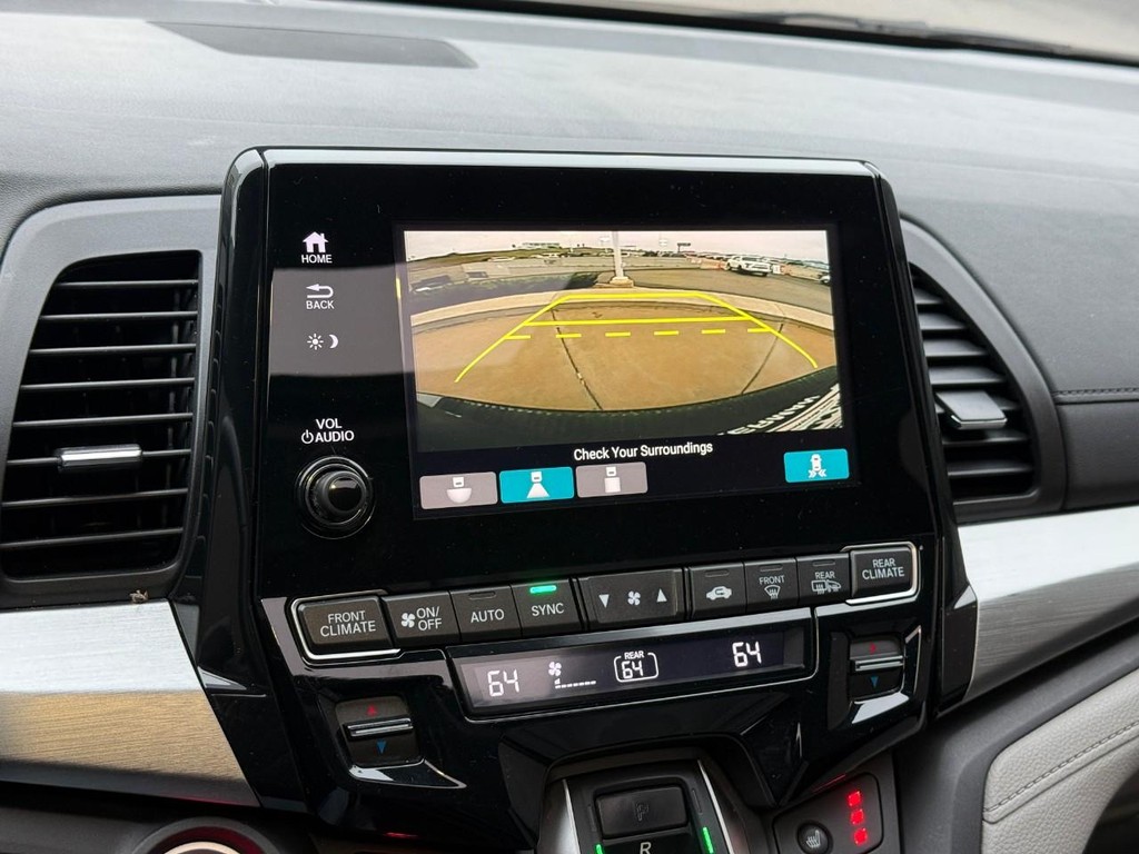 Honda Odyssey Vehicle Full-screen Gallery Image 22