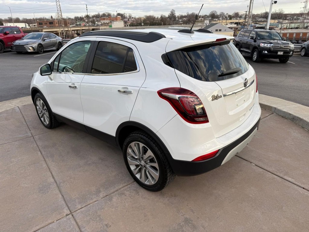 Buick Encore Vehicle Full-screen Gallery Image 10