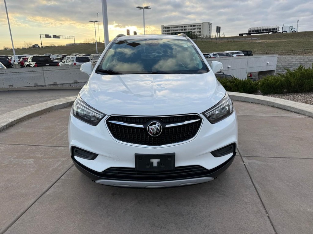 Buick Encore Vehicle Full-screen Gallery Image 12