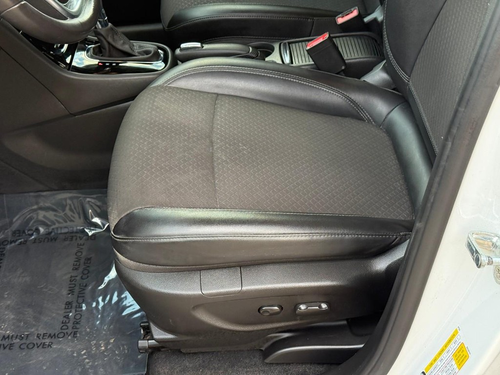 Buick Encore Vehicle Full-screen Gallery Image 19