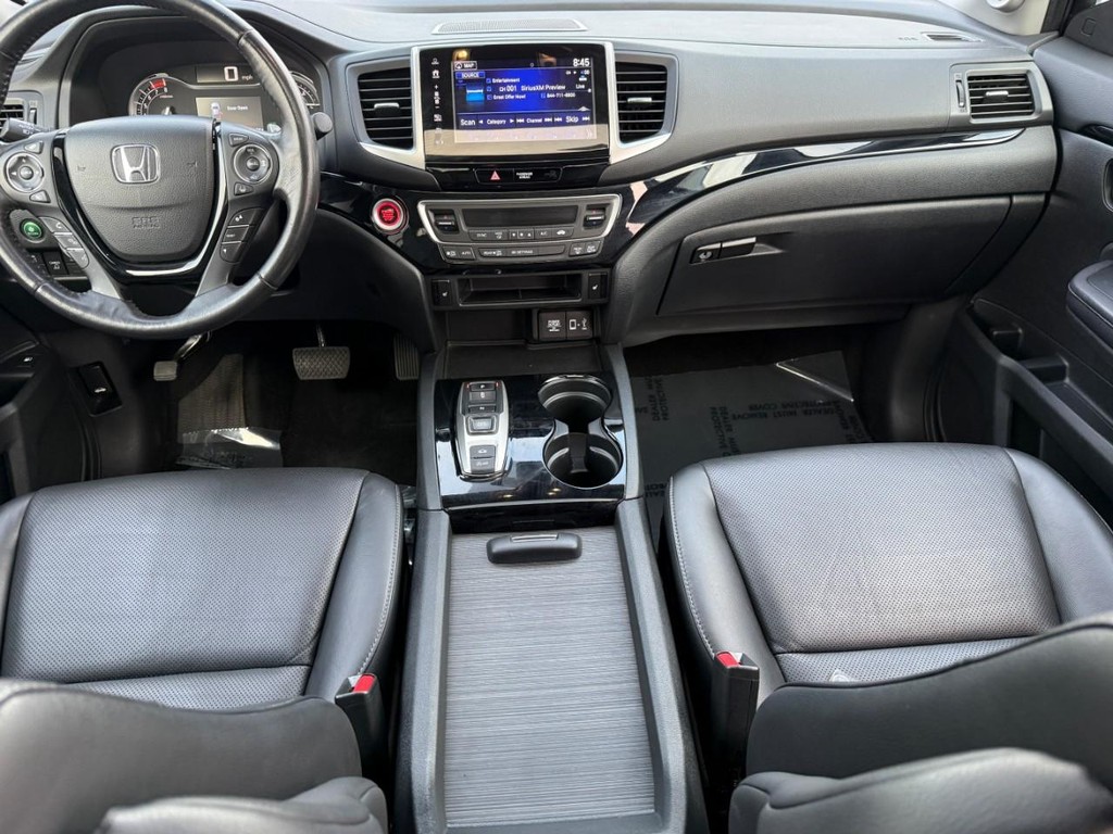 Honda Ridgeline Vehicle Full-screen Gallery Image 10
