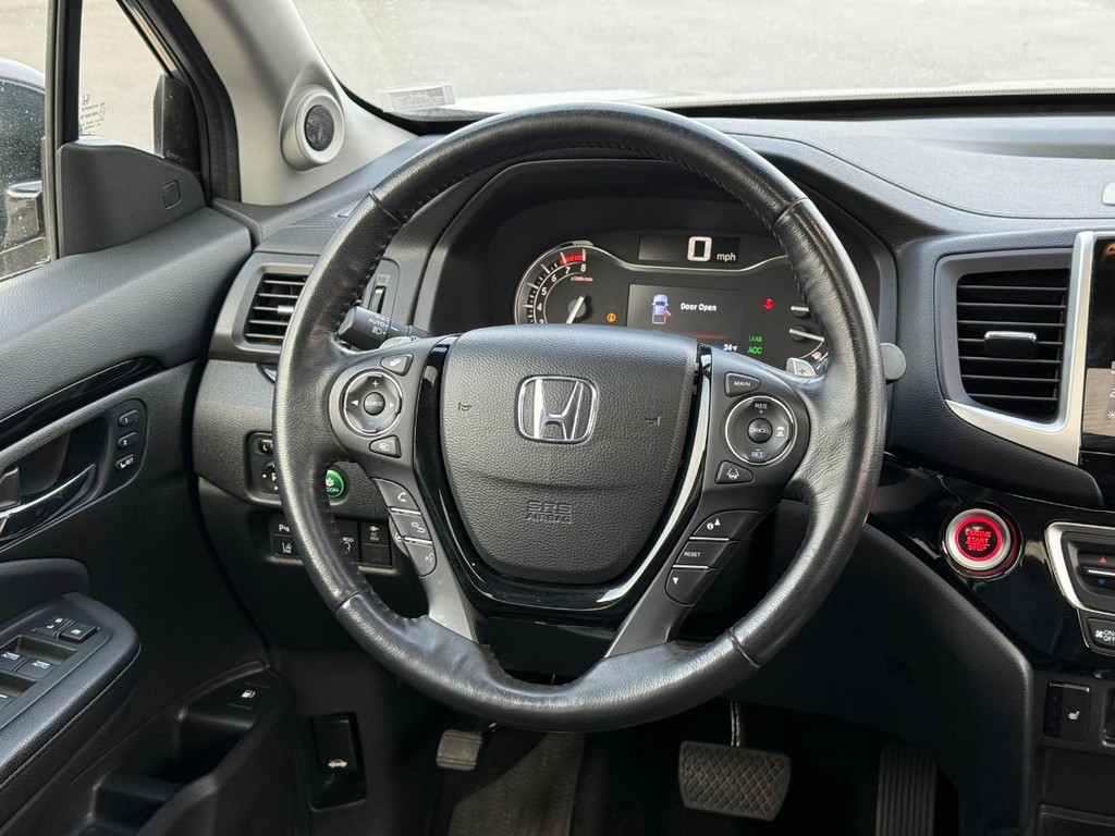 Honda Ridgeline Vehicle Full-screen Gallery Image 11