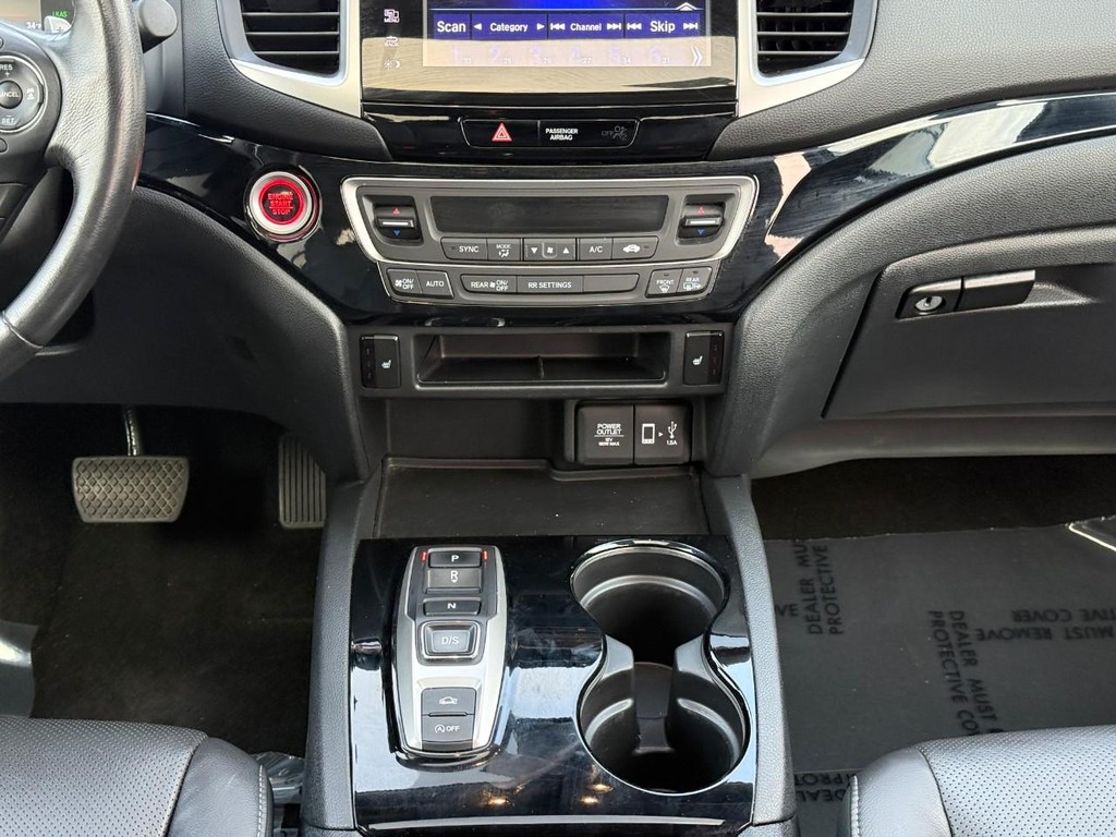 Honda Ridgeline Vehicle Full-screen Gallery Image 13