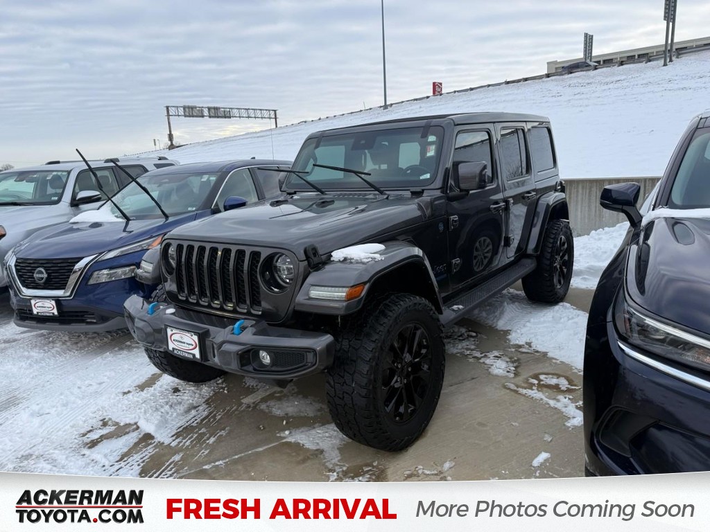Jeep Wrangler Vehicle Full-screen Gallery Image 01