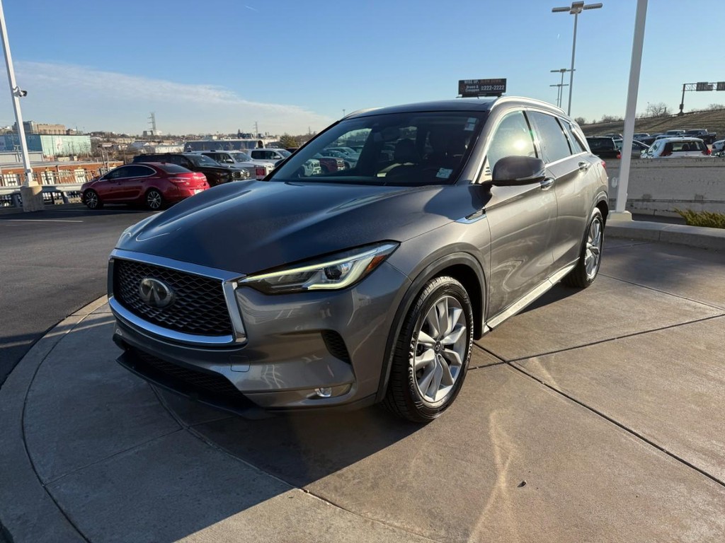 INFINITI QX50 Vehicle Full-screen Gallery Image 09