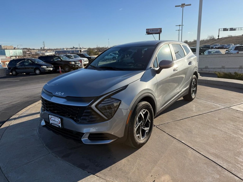 Kia Sportage Vehicle Full-screen Gallery Image 08