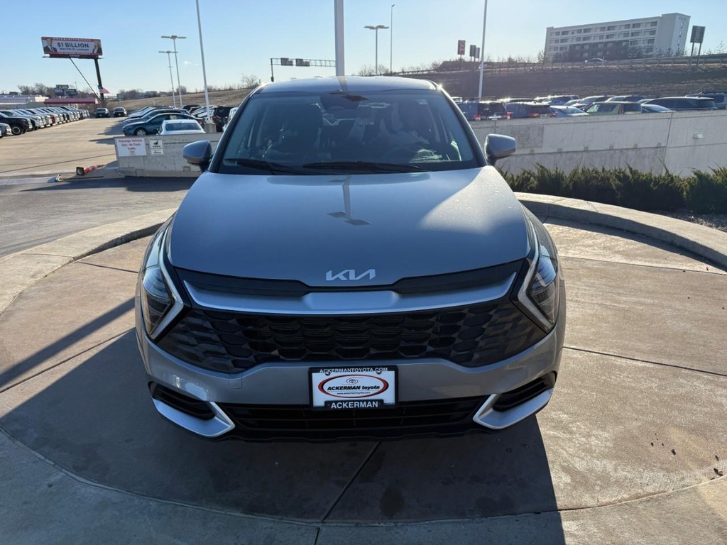 Kia Sportage Vehicle Full-screen Gallery Image 09