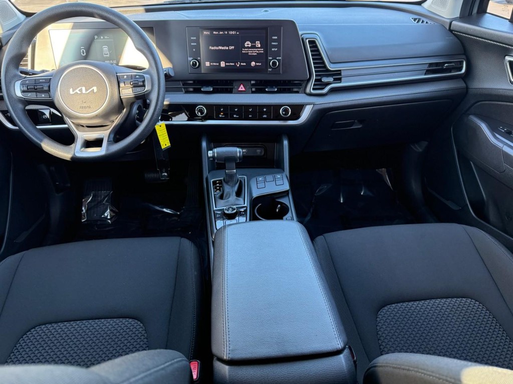 Kia Sportage Vehicle Full-screen Gallery Image 11