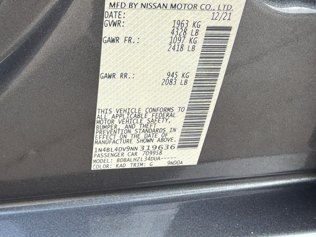 Nissan Altima Vehicle Full-screen Gallery Image 22