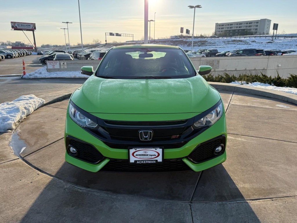 Honda Civic Coupe Vehicle Full-screen Gallery Image 09