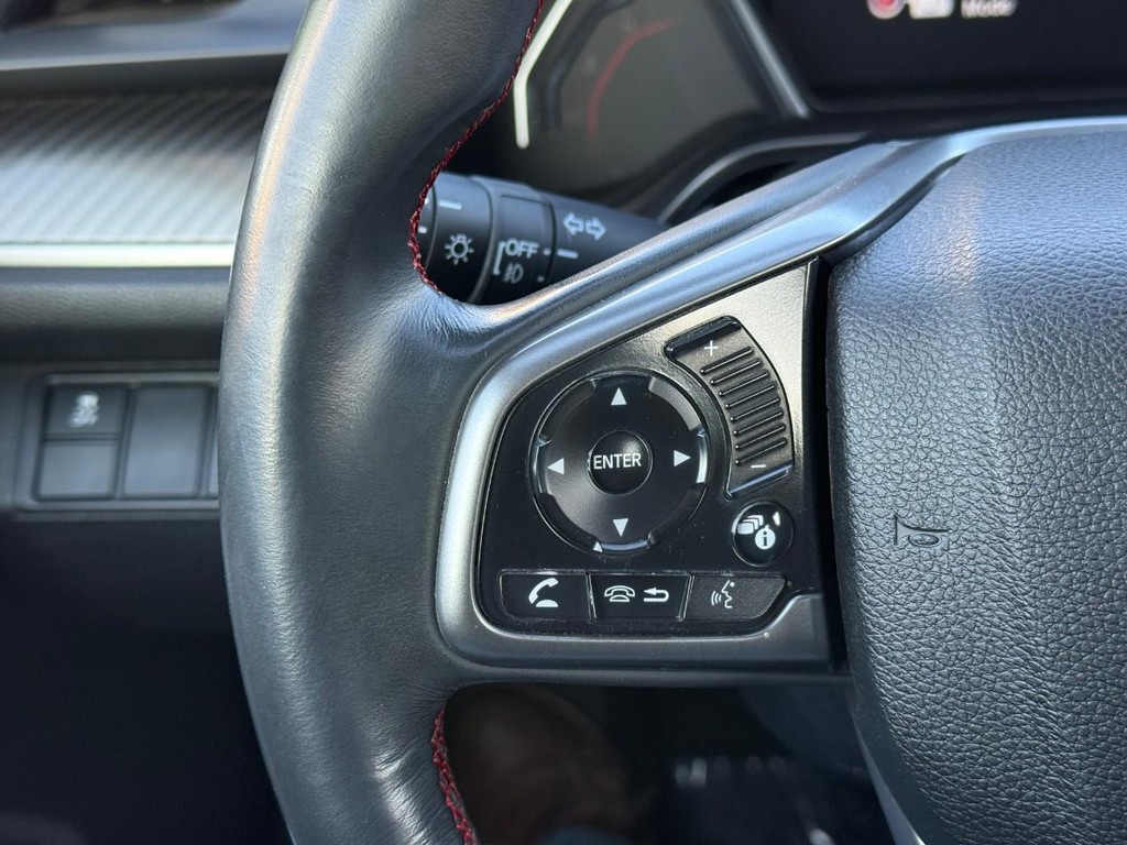 Honda Civic Coupe Vehicle Full-screen Gallery Image 16